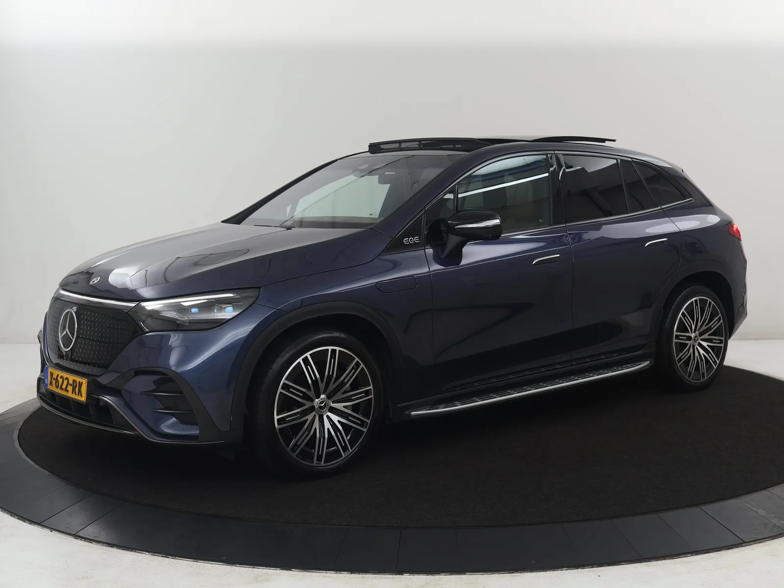 Mercedes-Benz EQE (2024) — foto 1