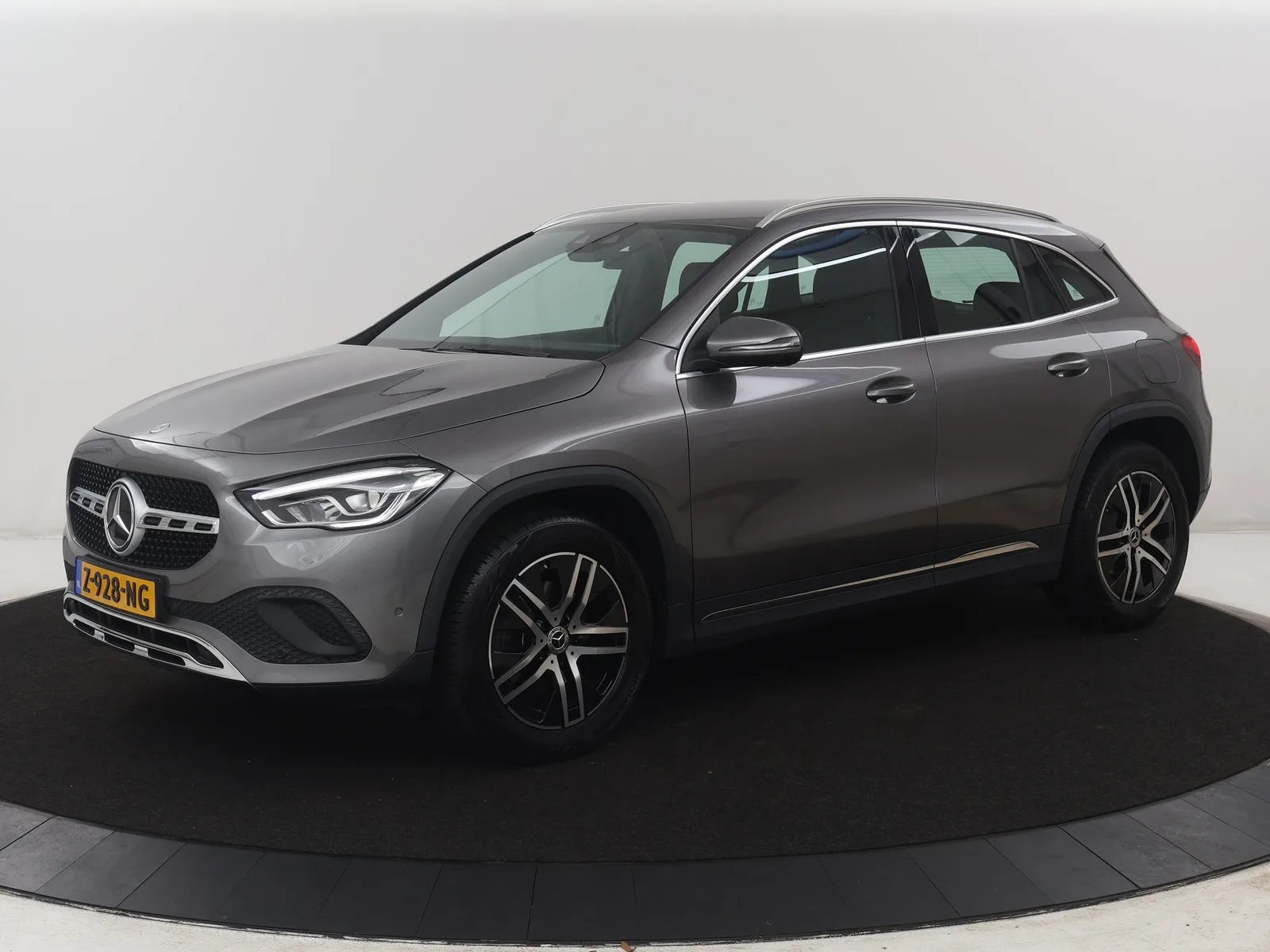 Mercedes-Benz GLA-Klasse (2022) — foto 1