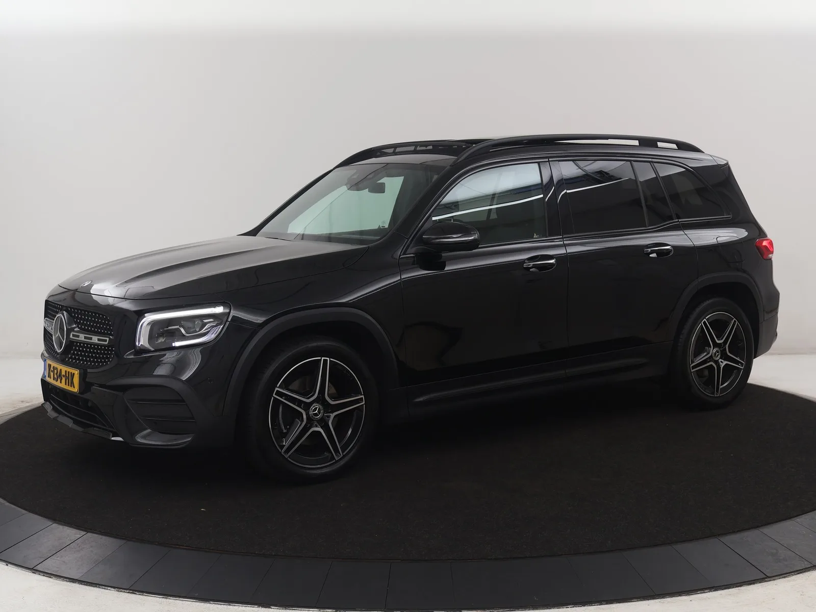 Mercedes-Benz GLB-Klasse (2021) — foto 1