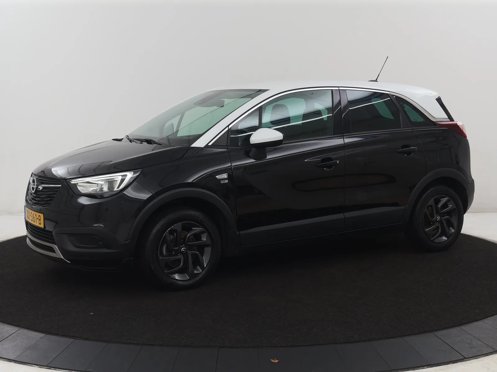 Opel Crossland (2019) — foto 1