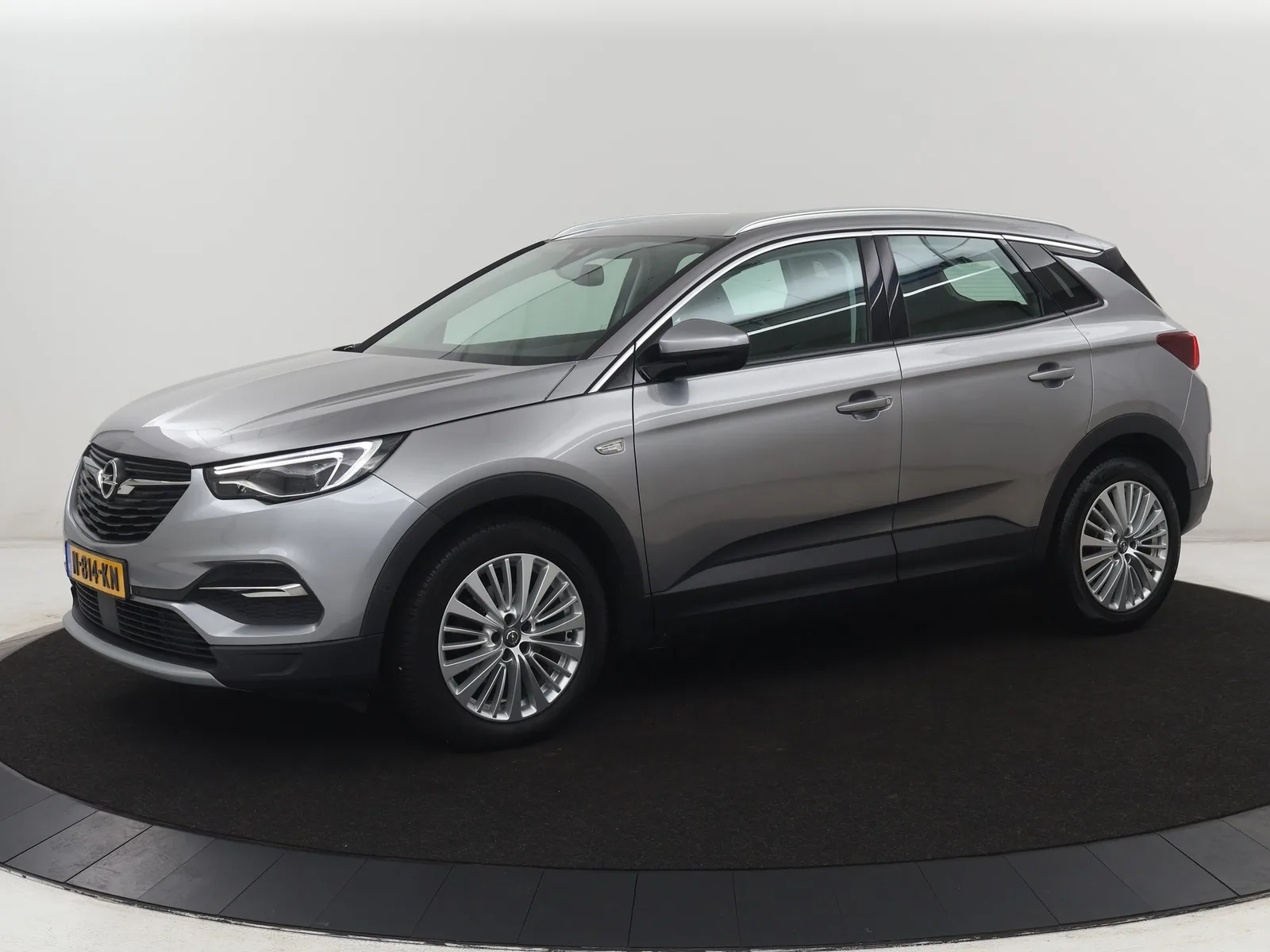 Opel Grandland (2019) — foto 1