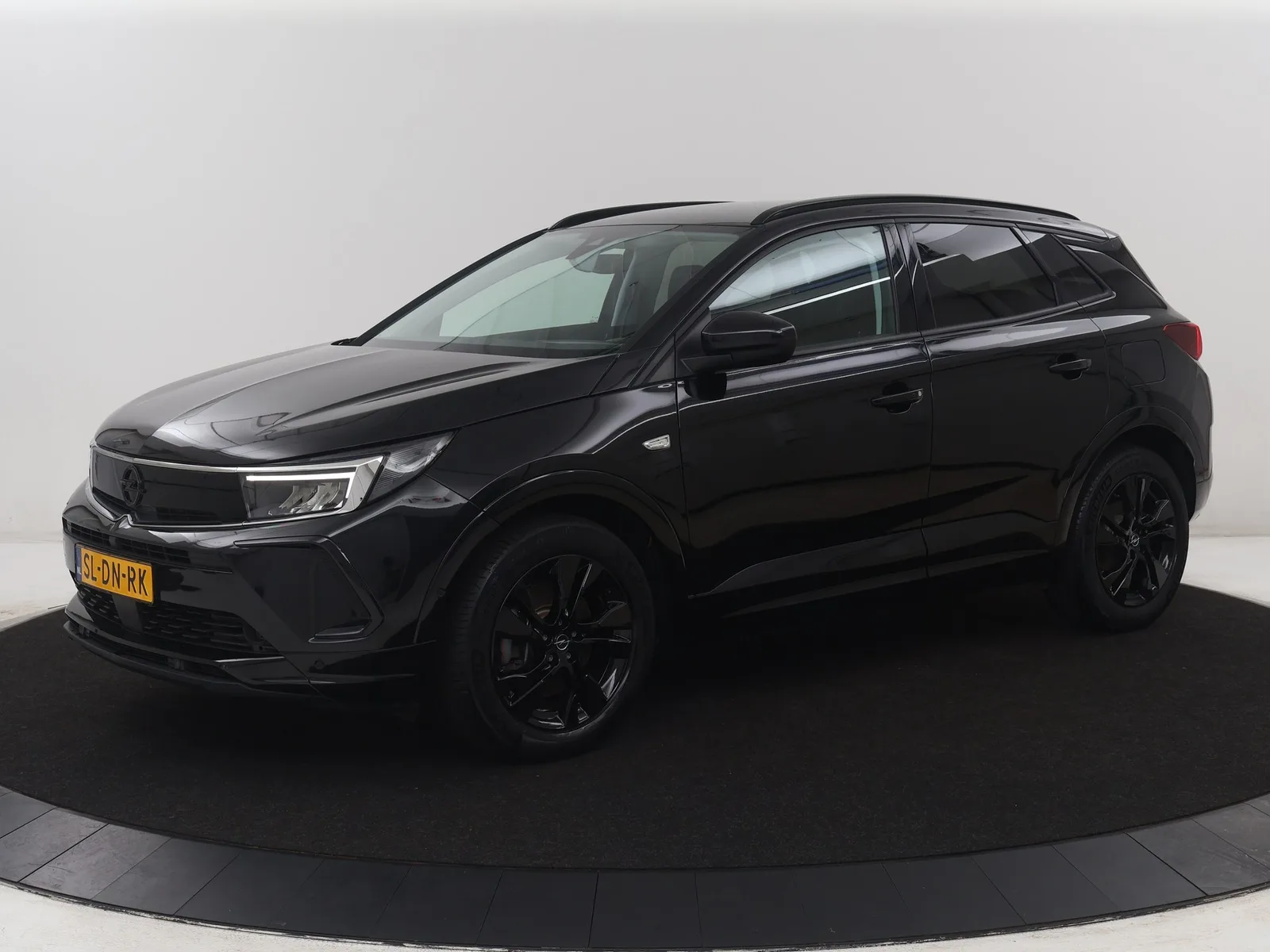 Opel Grandland (2023) — foto 1