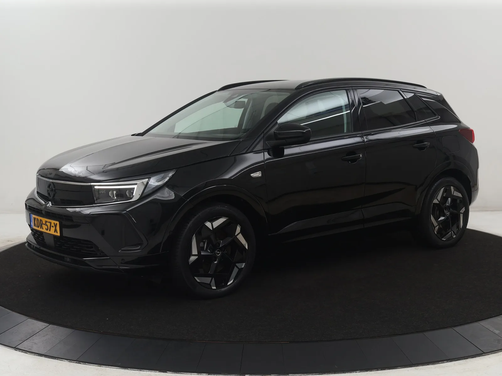 Opel Grandland (2023) — foto 1
