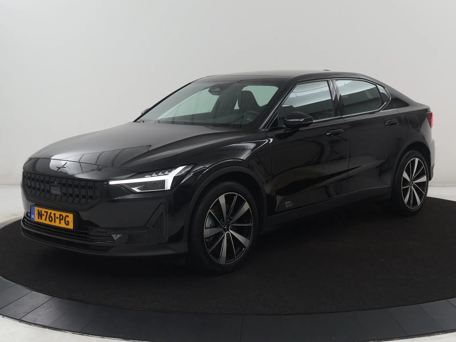 Polestar 2 (2021) — foto 1