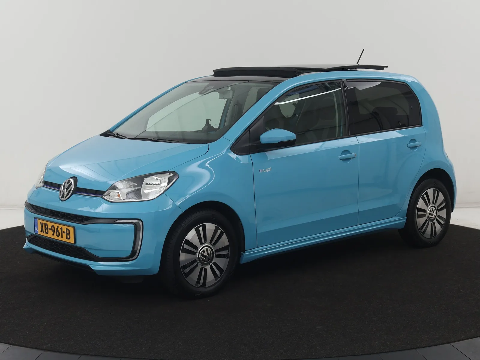 Volkswagen e-Up! (2018) — foto 1