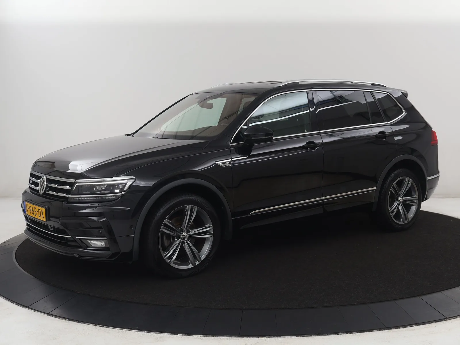 Volkswagen Tiguan All-Space (2020) — foto 1