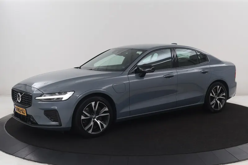 Volvo S60 (2023)