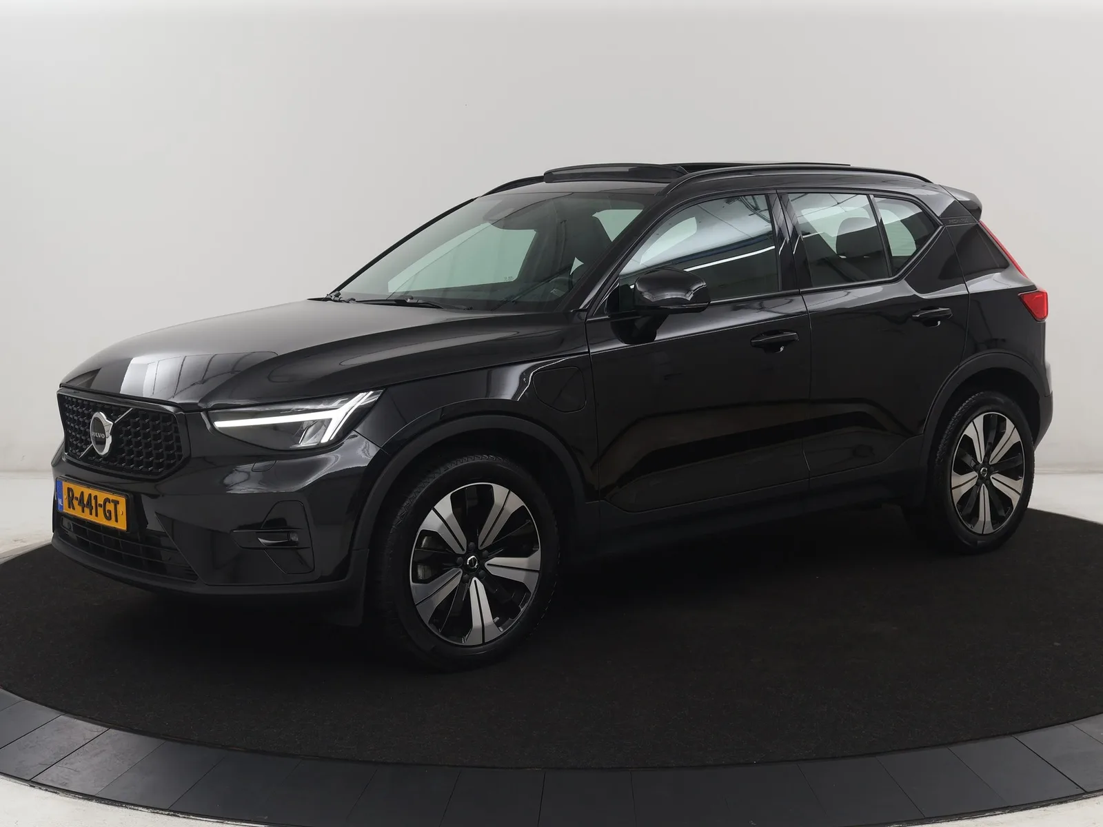 Volvo XC40 (2022) — foto 1