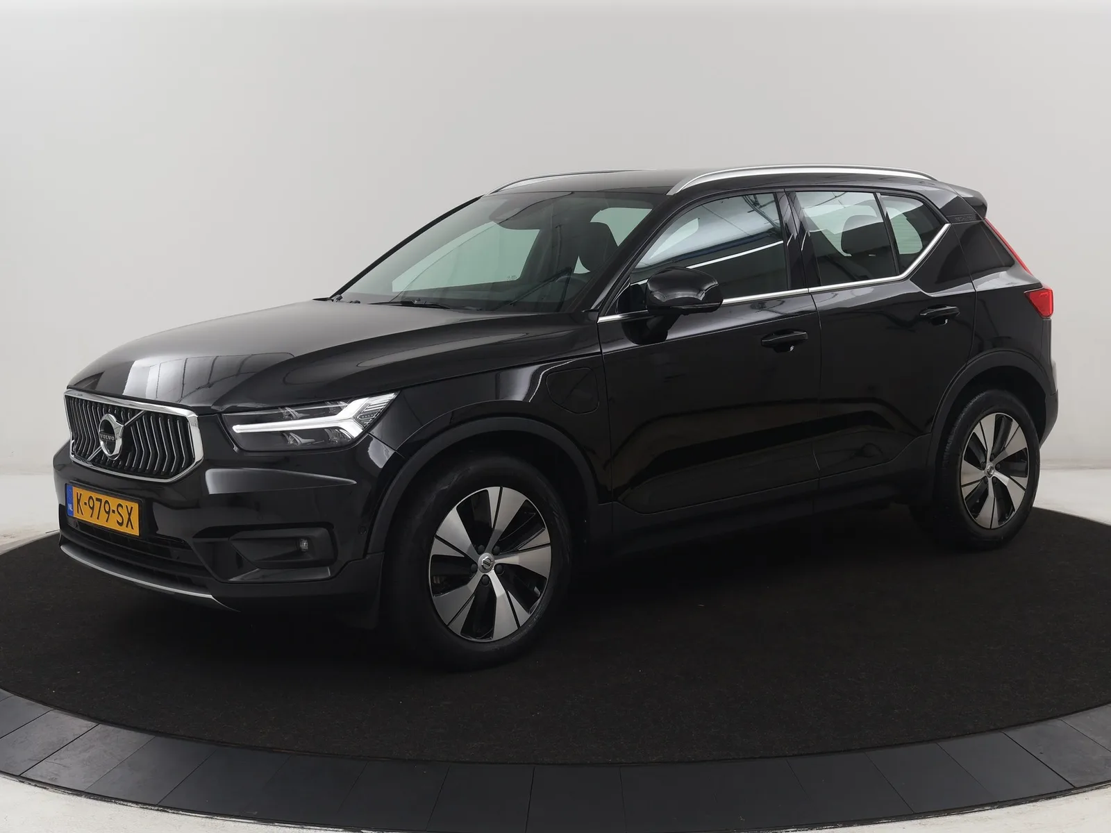 Volvo XC40 (2021) — foto 1