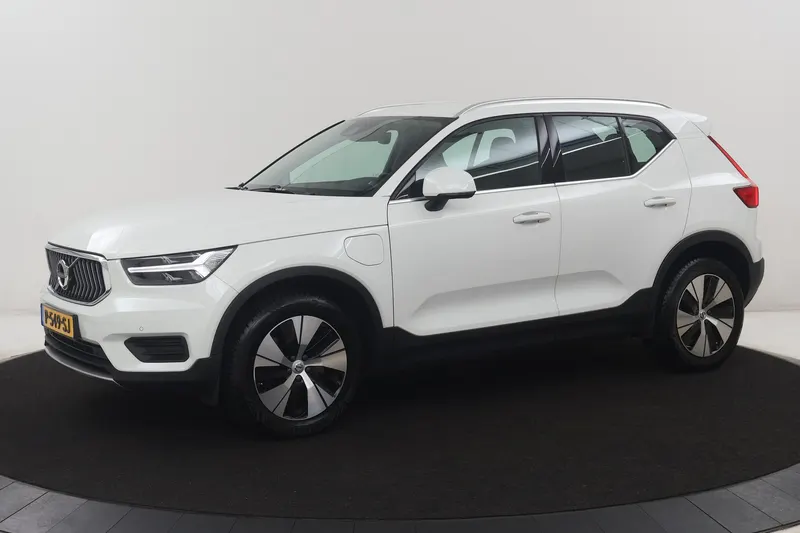 Volvo XC40 (2022)