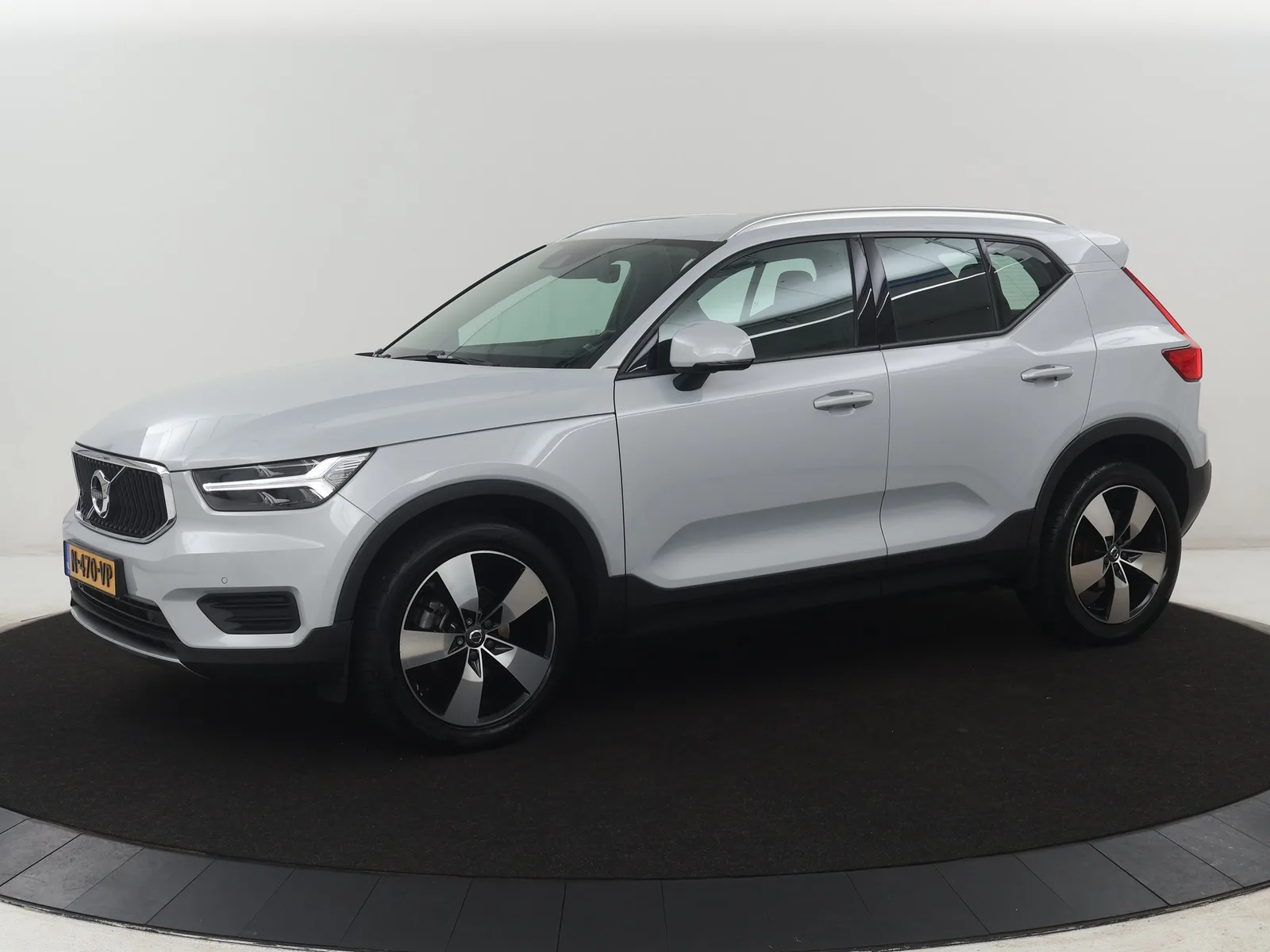 Volvo XC40 (2022) — foto 1