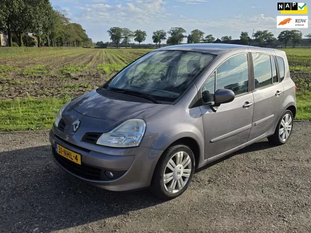 Renault Grand Modus (2010) — foto 1