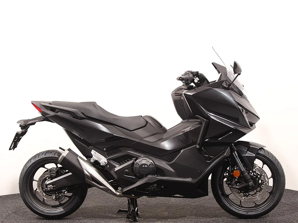 Honda NSS 750 Forza (2027) — foto 1