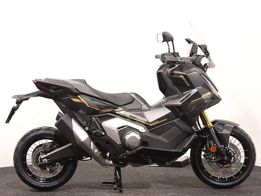 Honda X-ADV (2027) — foto 1