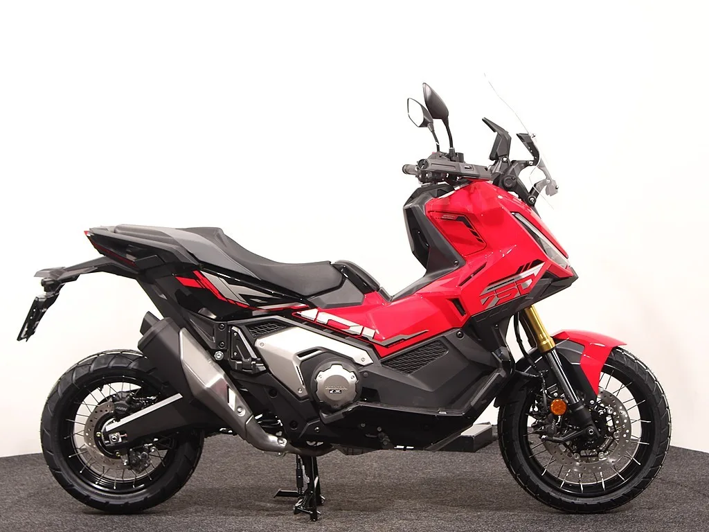 Honda X-ADV (2027) — foto 1