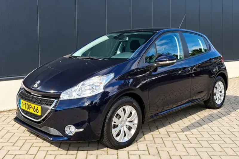 Peugeot 208 (2014)