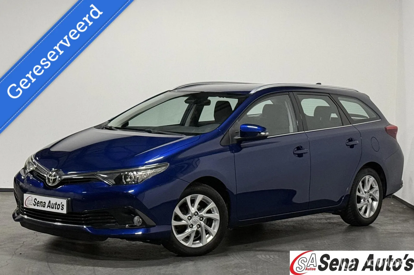 Toyota Auris (2017) — foto 1