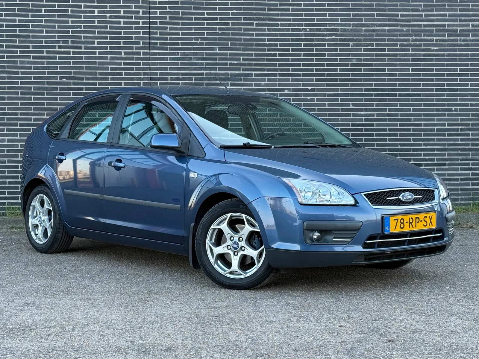 Ford Focus (2005) — foto 1