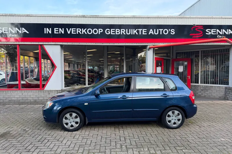 Kia Cerato (2005)