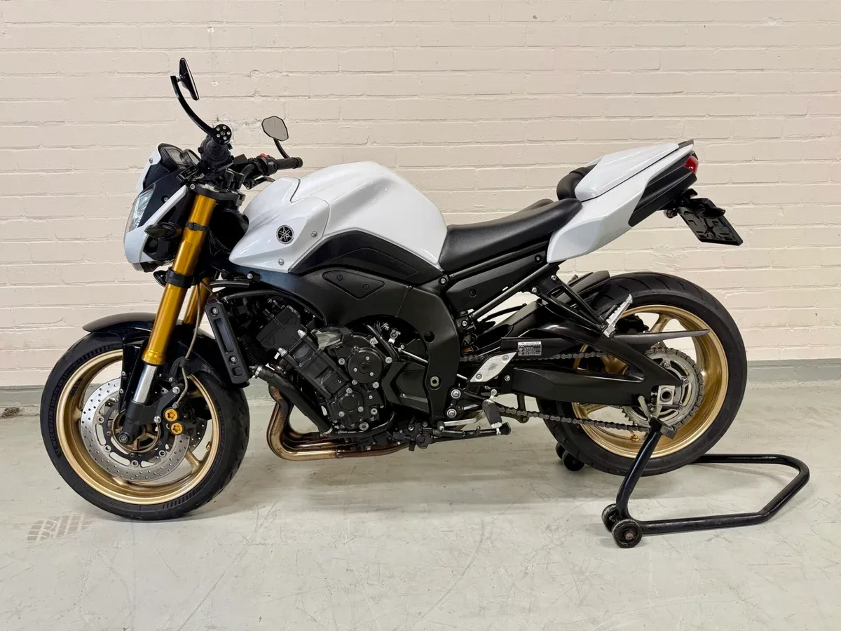 Yamaha FZ 8 (2012) — foto 1