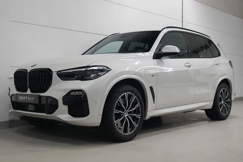 BMW X5 (2021)