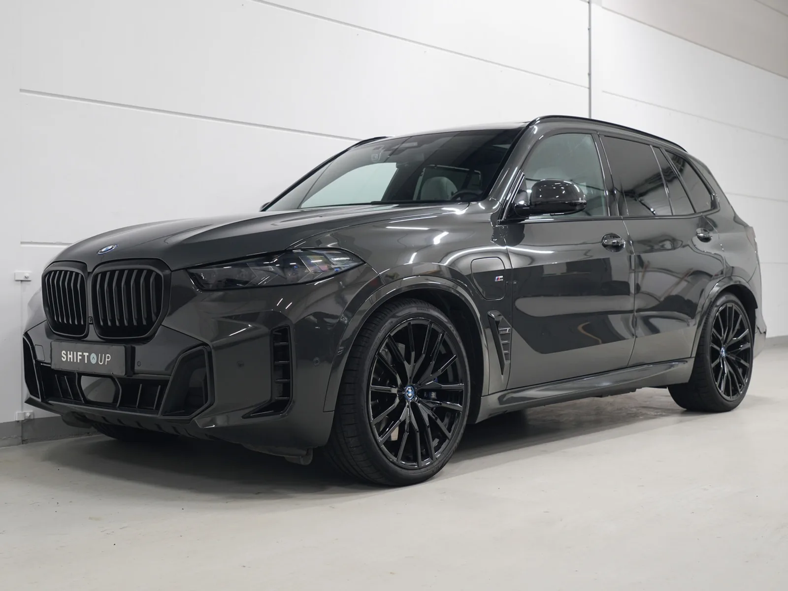 BMW X5 (2023) — foto 1