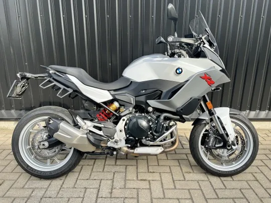 BMW F 900 XR (2020) — foto 1