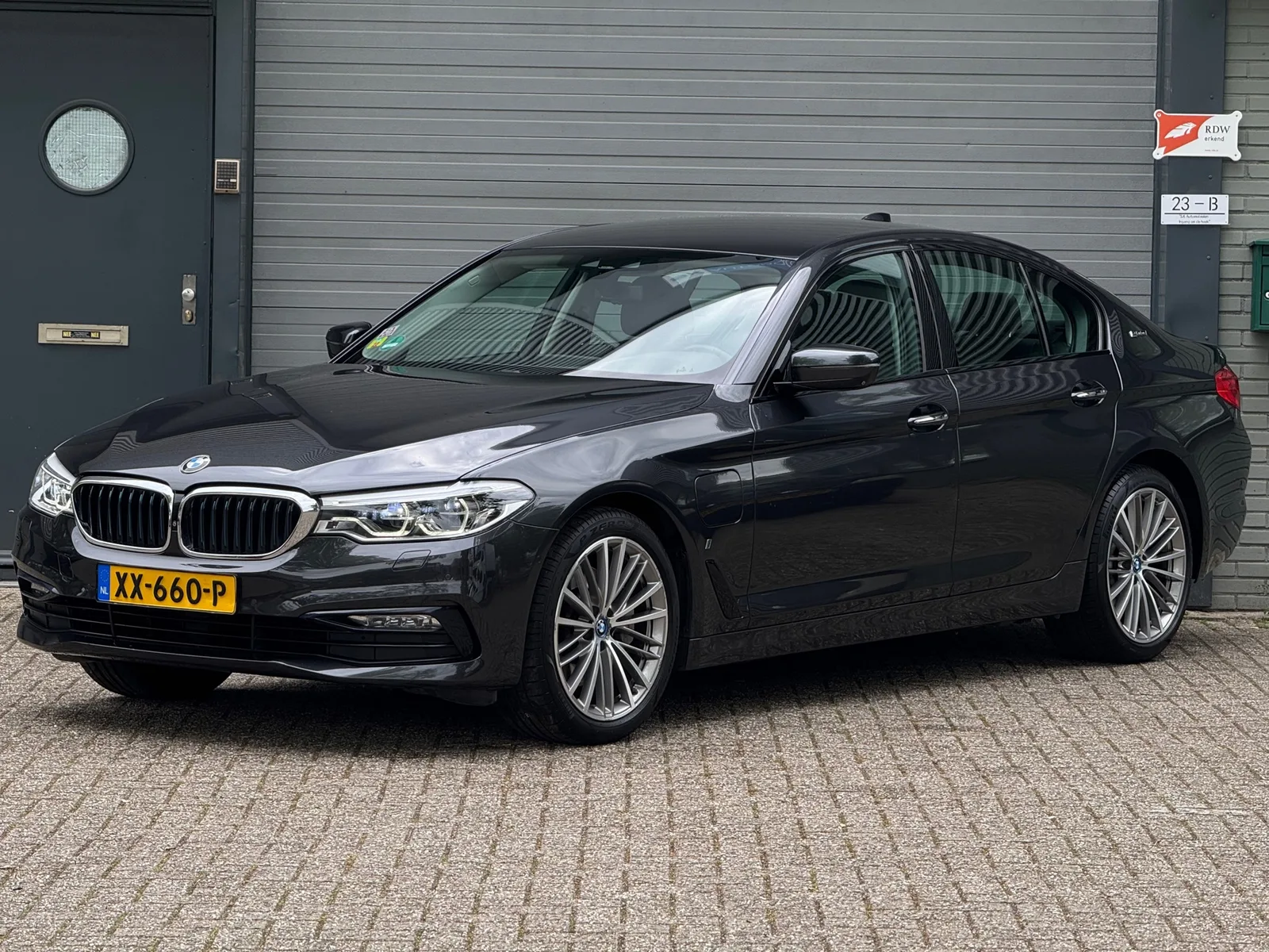 BMW 5-Serie (2018) — foto 1