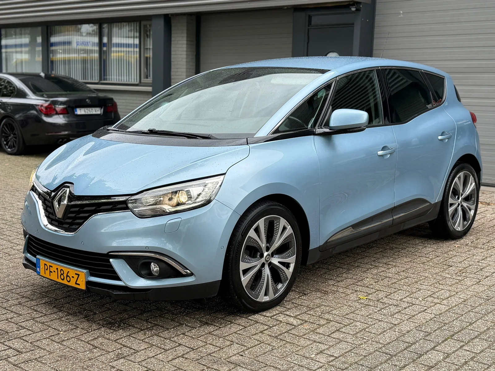 Renault Scénic (2017) — foto 1