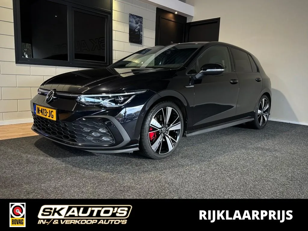 Volkswagen Golf (2020) — foto 1