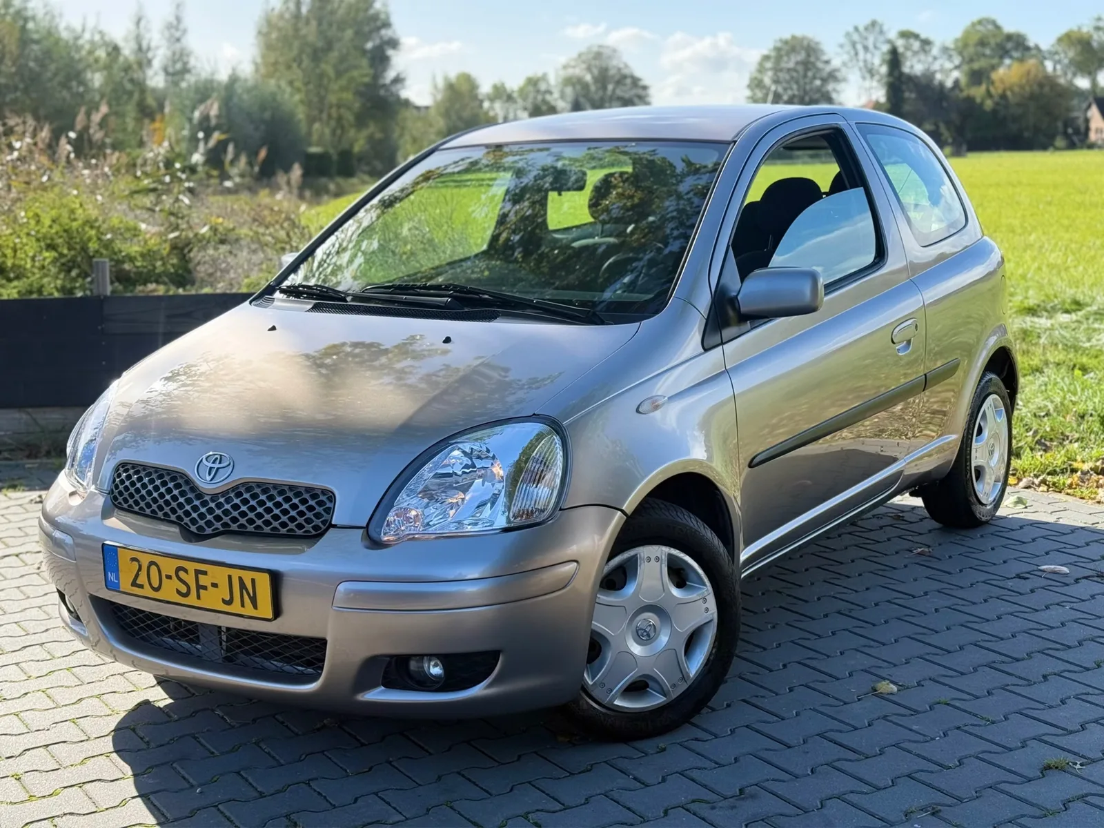 Toyota Yaris (2005) — foto 1