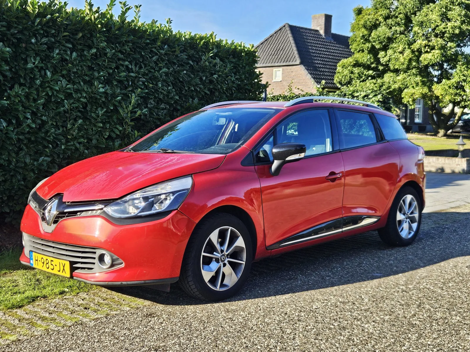 Renault Clio (2016) — foto 1