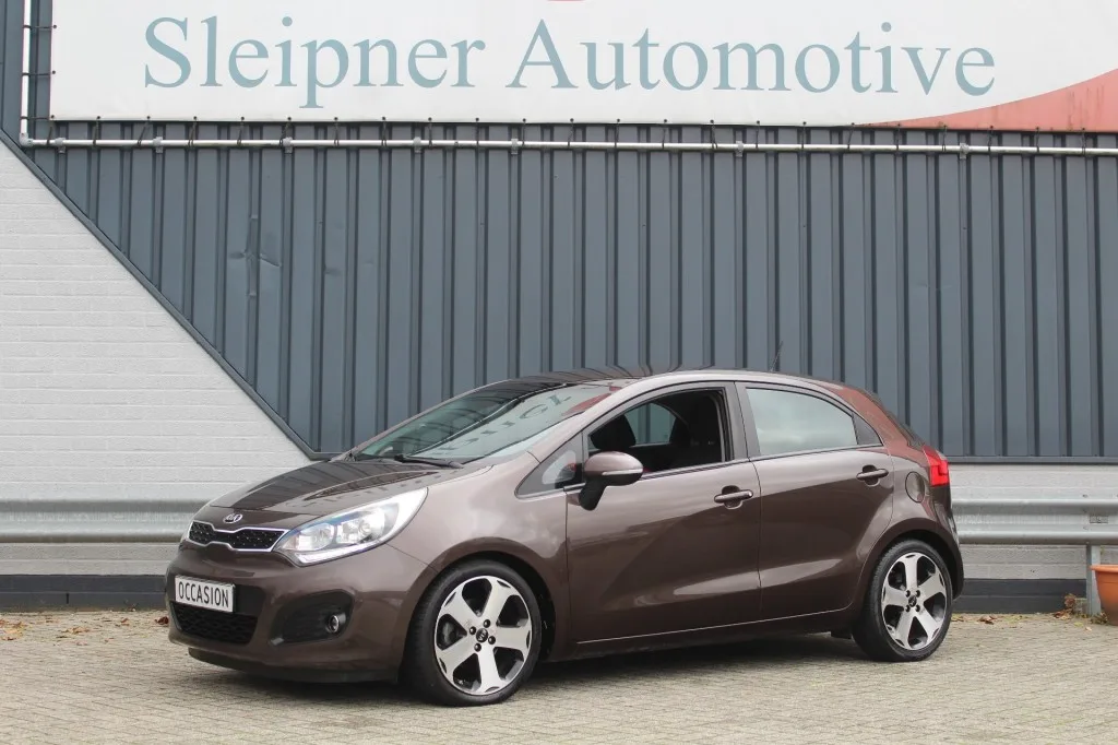 Kia Rio (2018) — foto 1