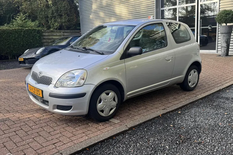 Toyota Yaris (2003)