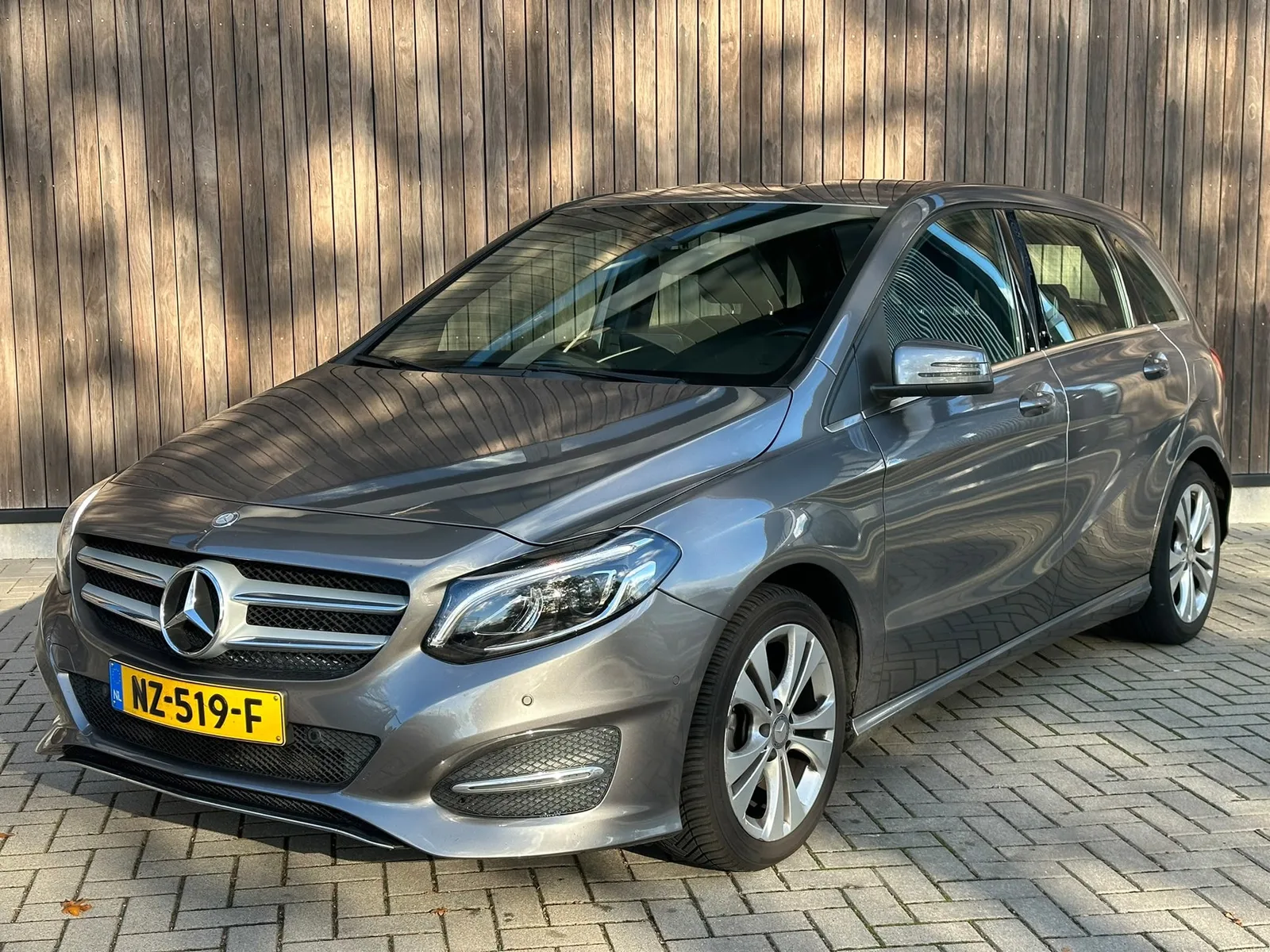 Mercedes-Benz B-Klasse (2016) — foto 1