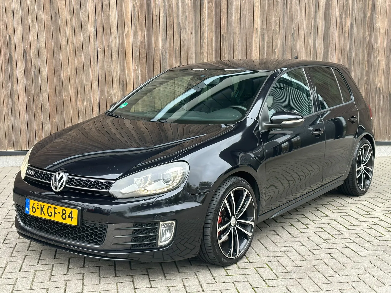 Volkswagen Golf (2010) — foto 1