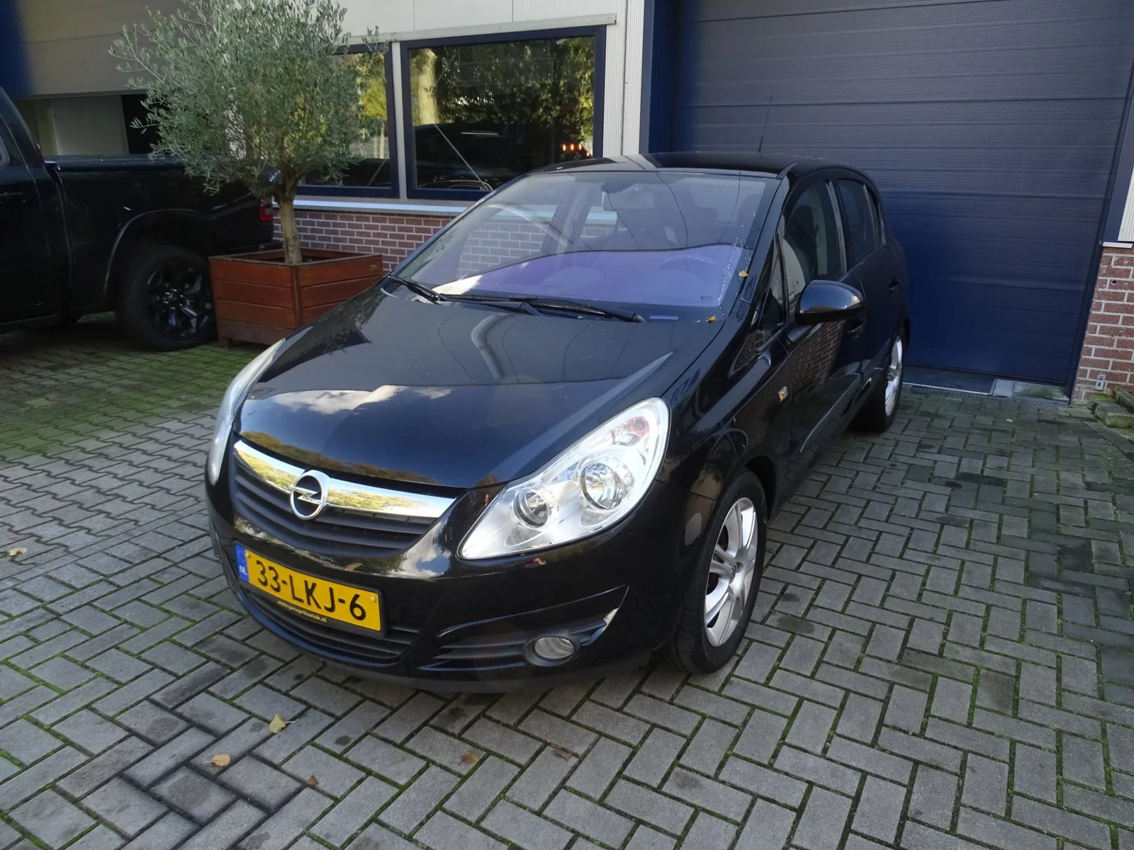 Opel Corsa (2010) — foto 1