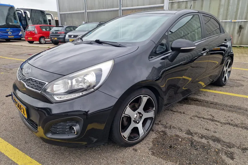 Kia Rio (2012)