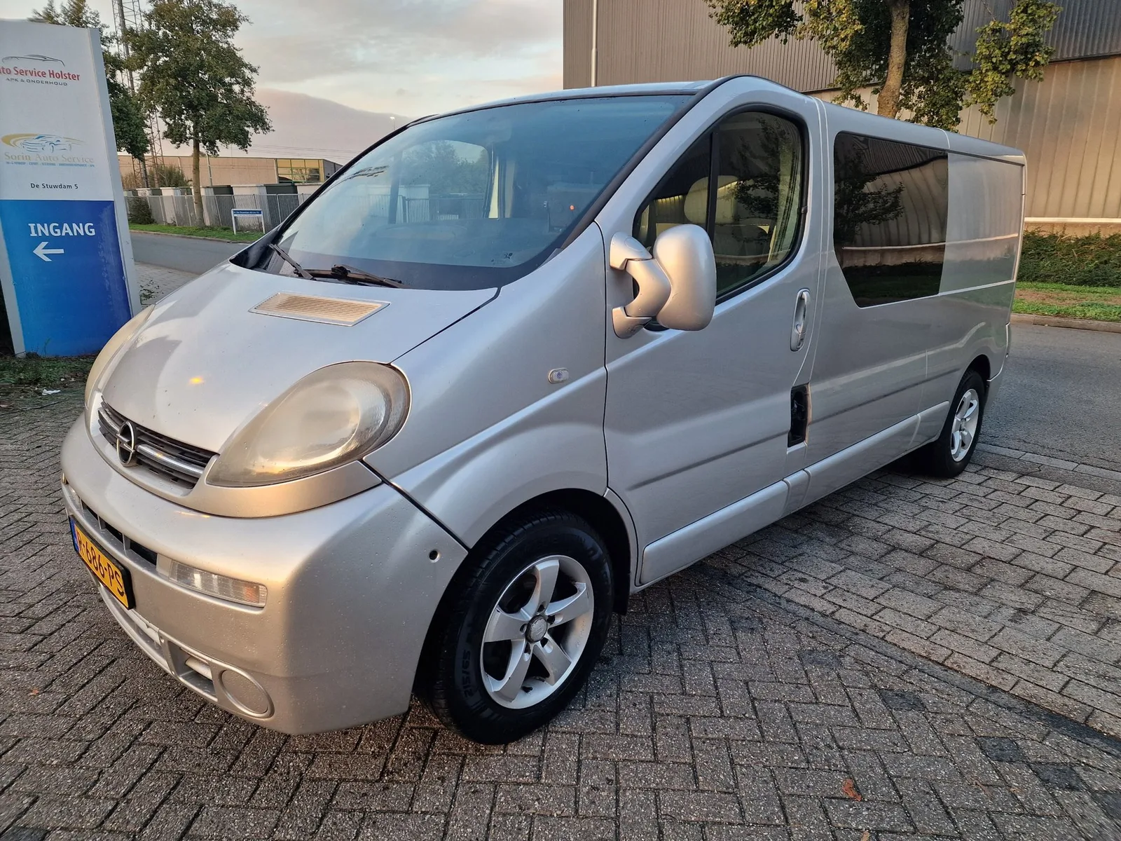 Opel Vivaro (2006) — foto 1