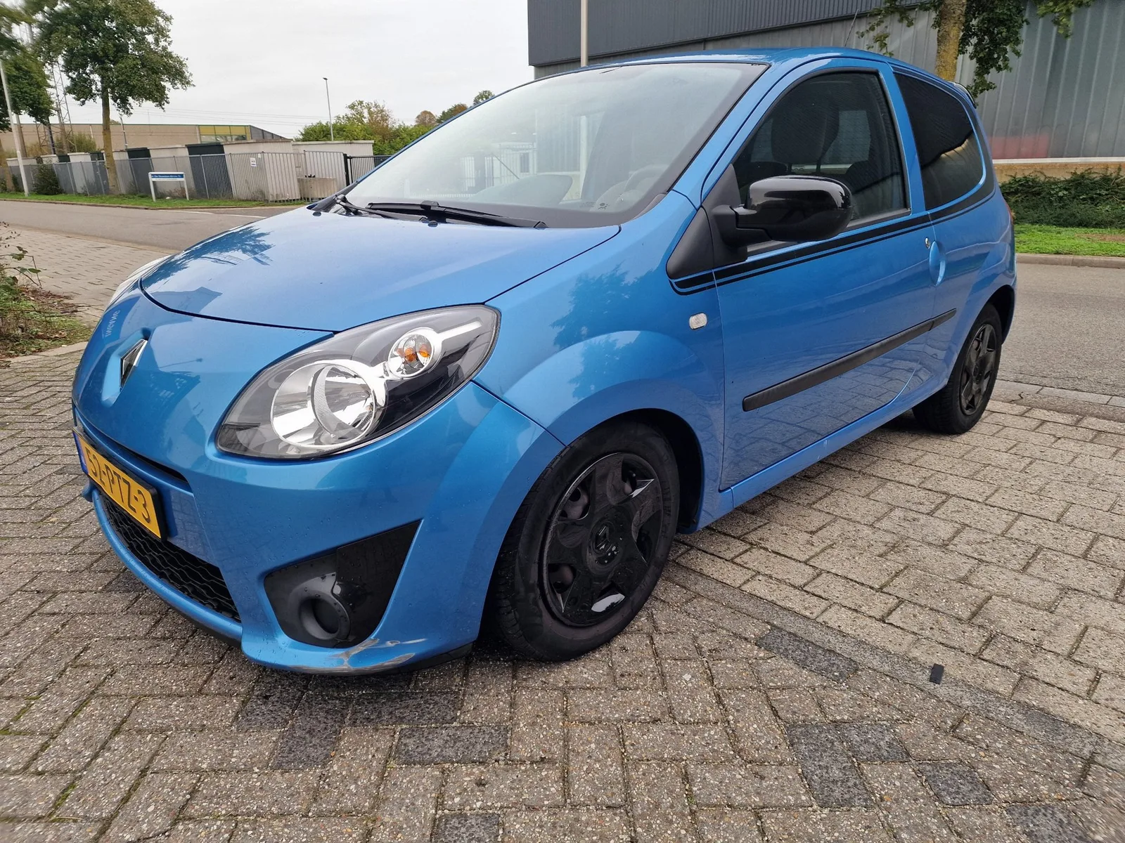 Renault Twingo (2011) — foto 1