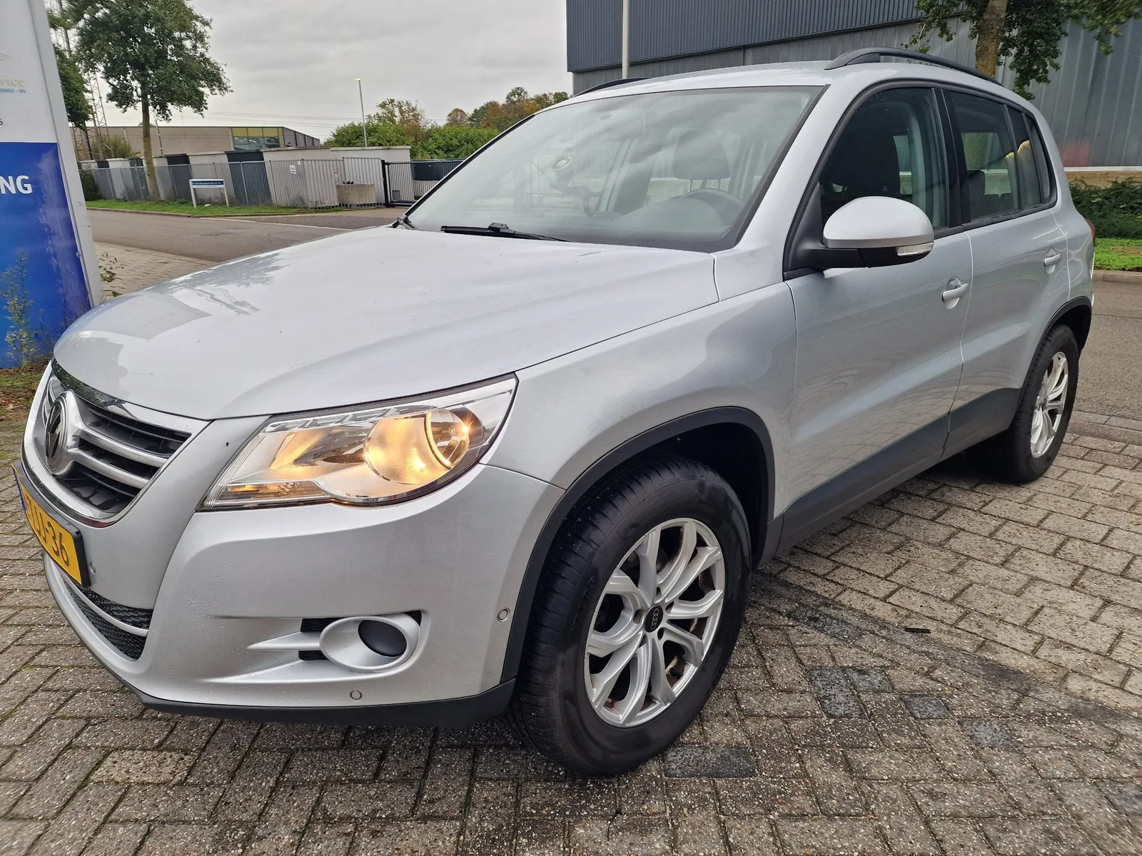 Volkswagen Tiguan (2011) — foto 1
