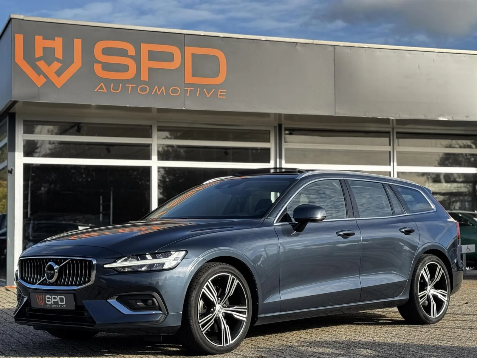 Volvo V60 (2021) — foto 1