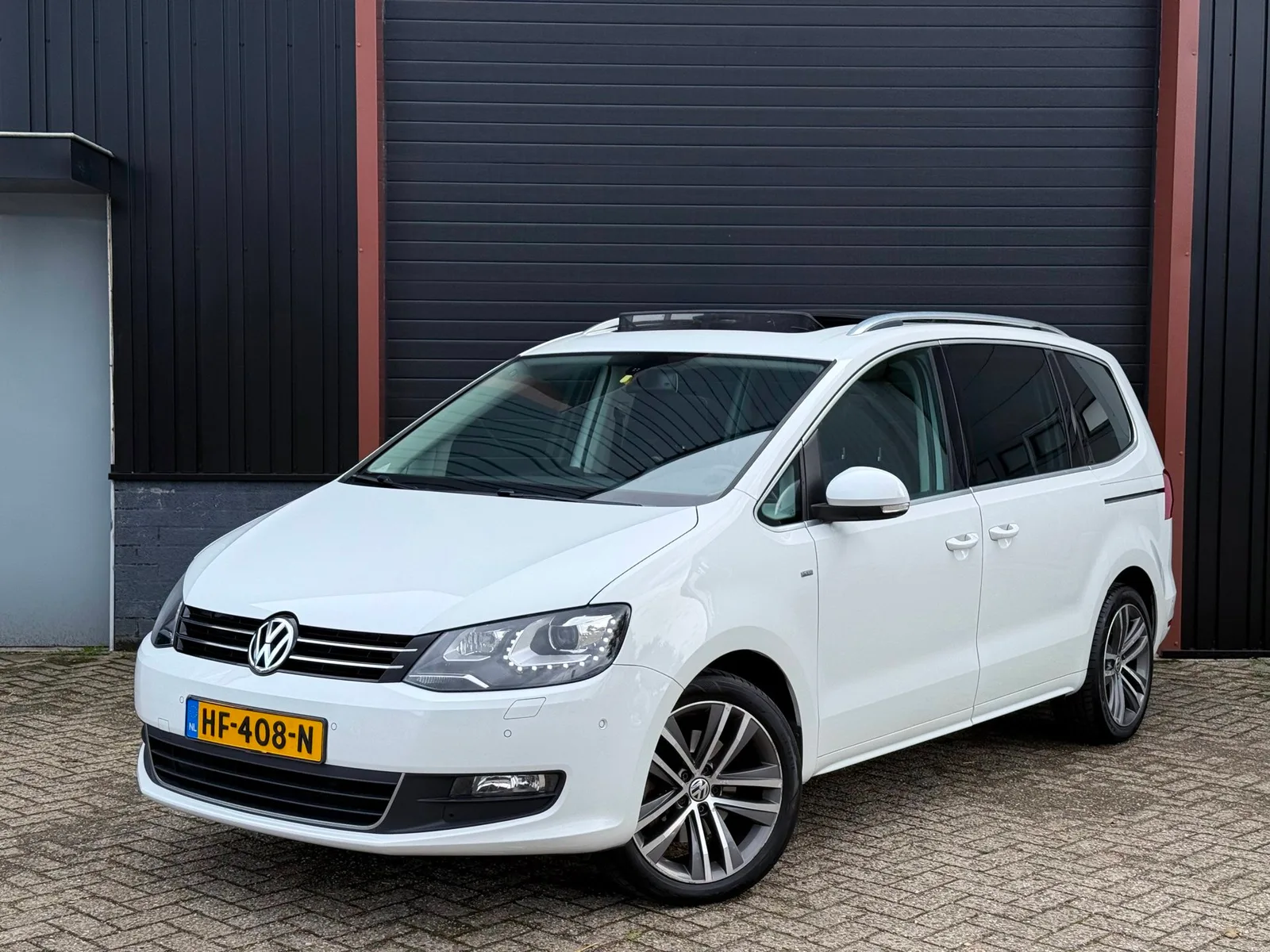 Volkswagen Sharan (2015) — foto 1