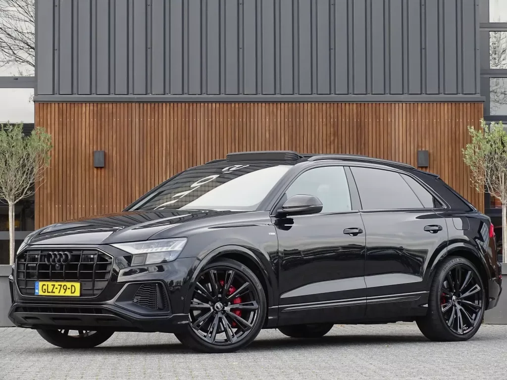 Audi Q8 (2021) — foto 1