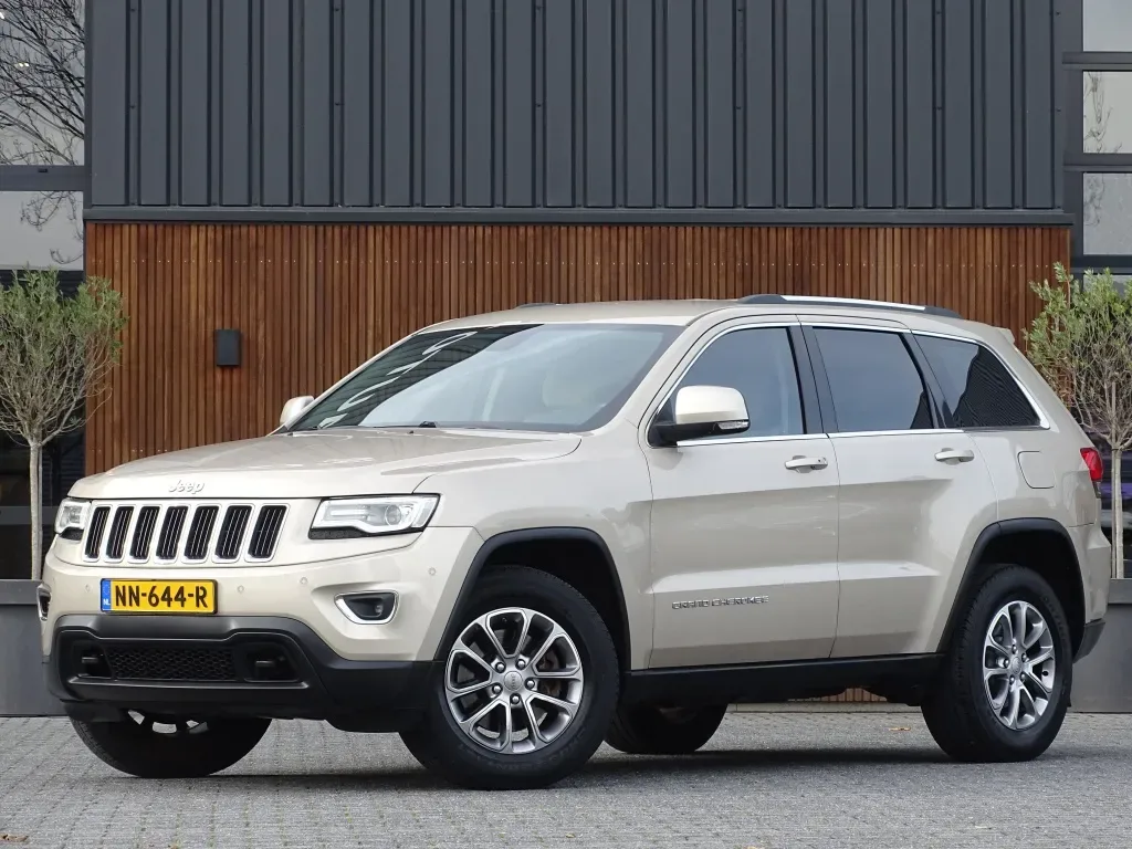 Jeep Grand Cherokee (2015) — foto 1