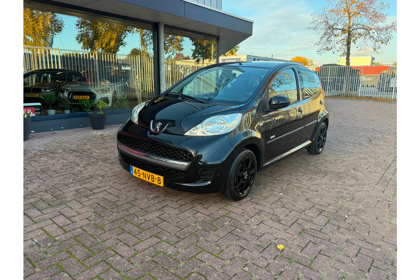 Peugeot 107 (2010) — foto 1