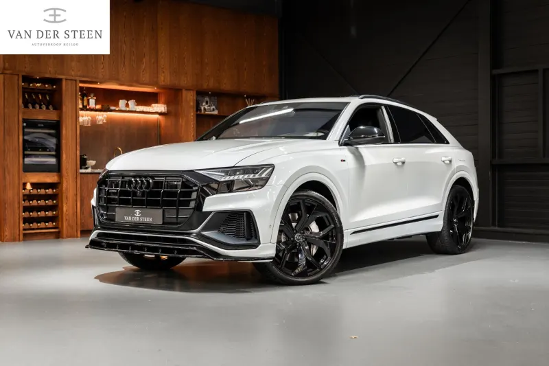 Audi Q8 (2021)