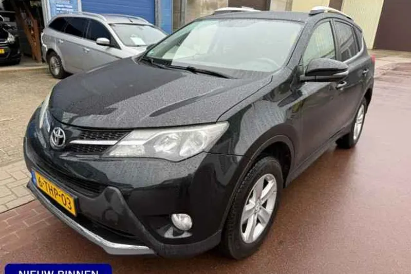 Toyota RAV4 (2014)