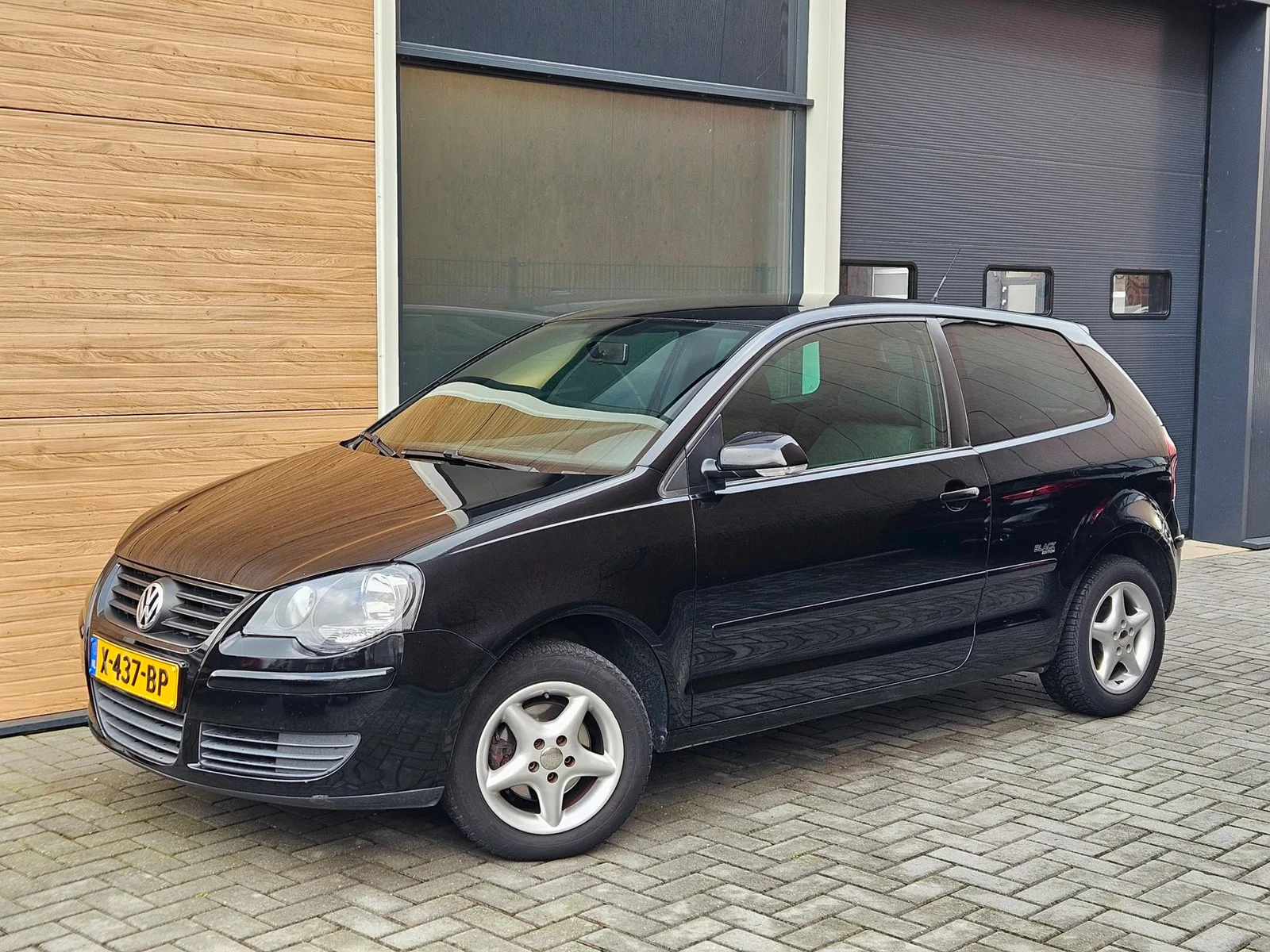 Volkswagen Polo (2009) — foto 1