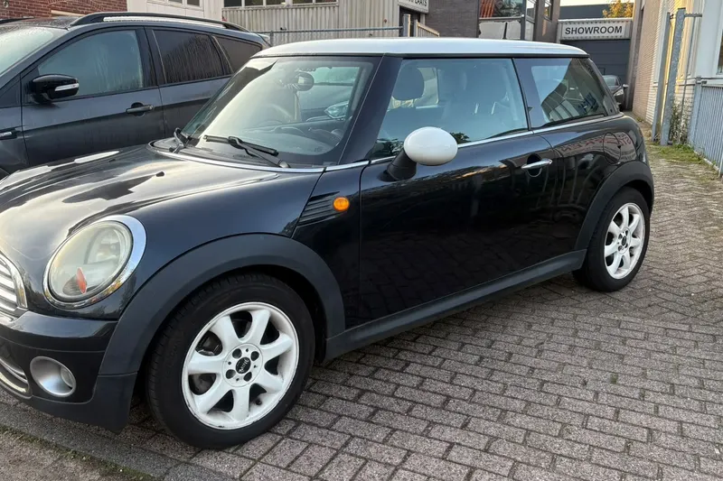 MINI Cooper (2007)